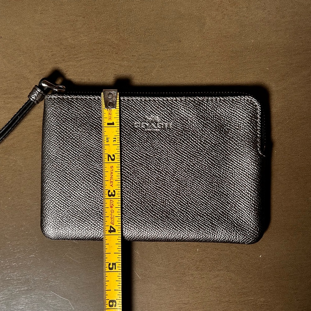 COACH | Gunmetal Metallic Wristlet - Picture 5 of 5